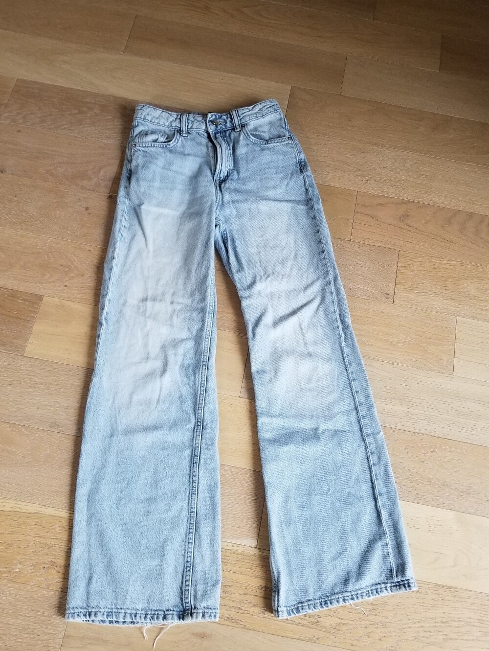H&M | Light Wash Wide Leg Jeans